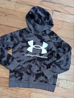 Under Armour Camo Hoodie Youth M * Q10